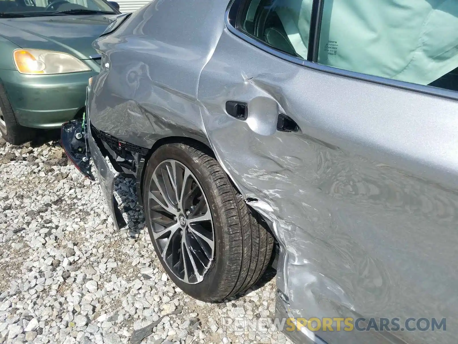 9 Photograph of a damaged car 4T1B11HK5KU777251 TOYOTA CAMRY 2019