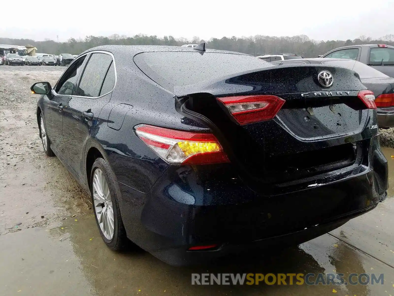 3 Photograph of a damaged car 4T1B11HK5KU777623 TOYOTA CAMRY 2019