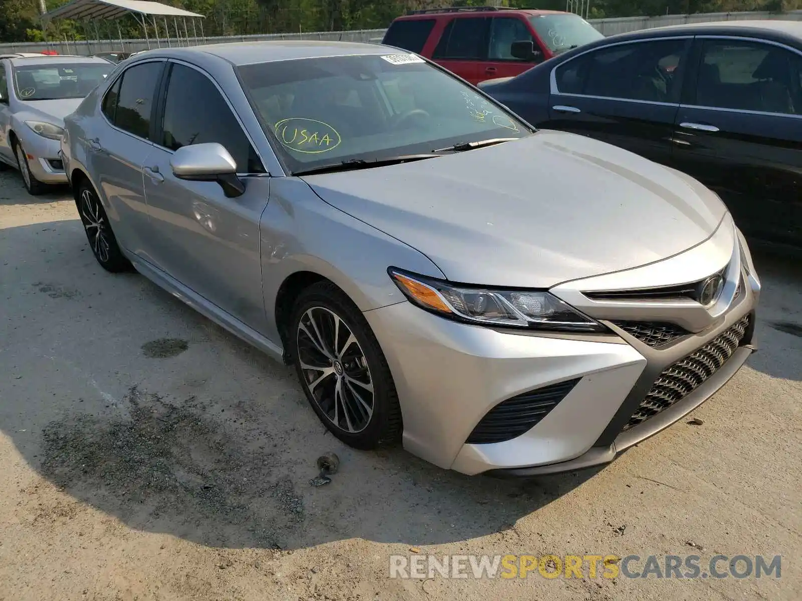 1 Photograph of a damaged car 4T1B11HK5KU778769 TOYOTA CAMRY 2019