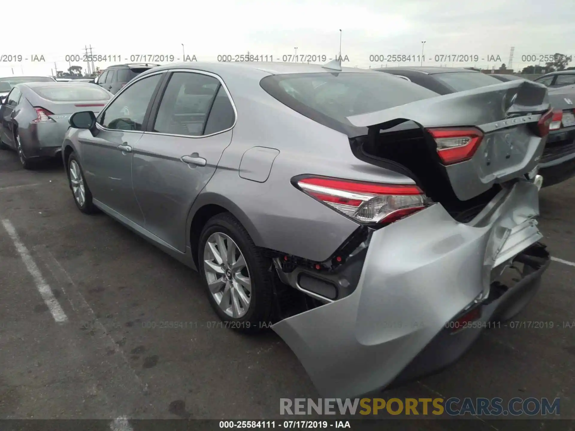 3 Photograph of a damaged car 4T1B11HK5KU779145 TOYOTA CAMRY 2019