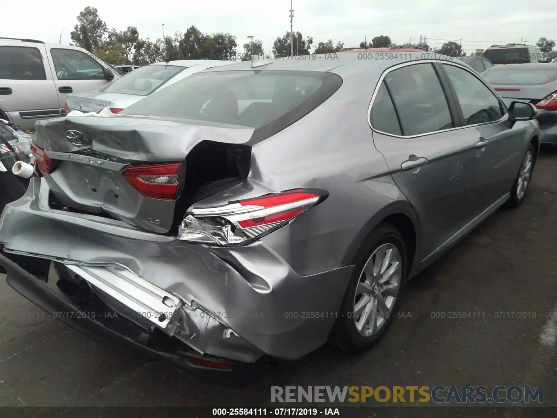 4 Photograph of a damaged car 4T1B11HK5KU779145 TOYOTA CAMRY 2019