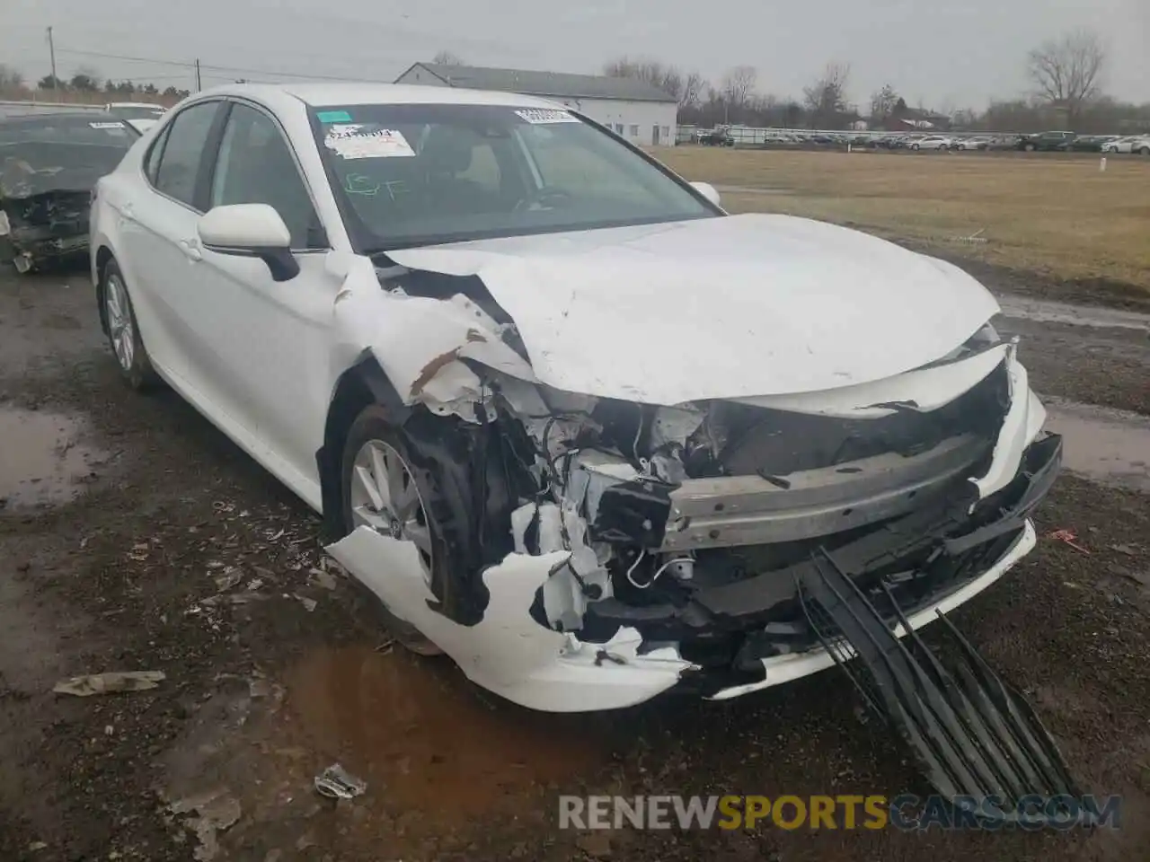 1 Photograph of a damaged car 4T1B11HK5KU779727 TOYOTA CAMRY 2019