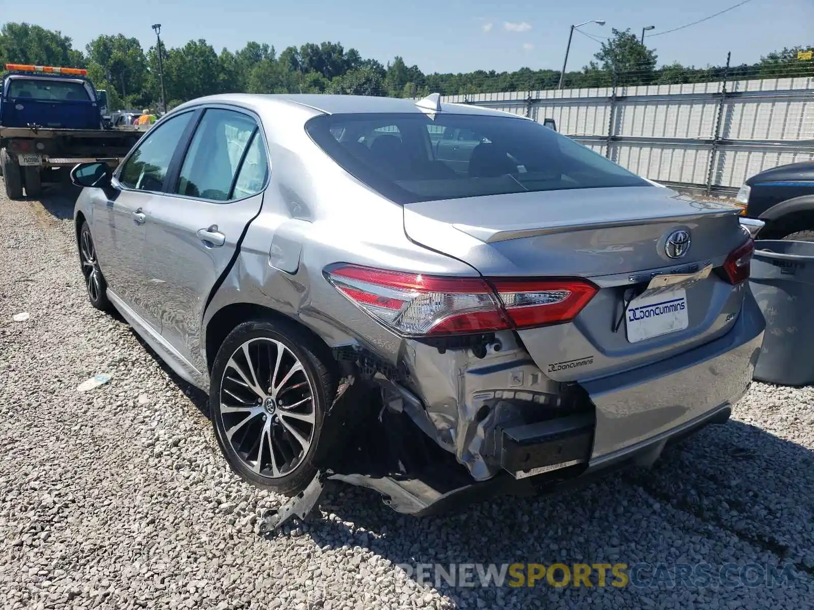 9 Photograph of a damaged car 4T1B11HK5KU779906 TOYOTA CAMRY 2019