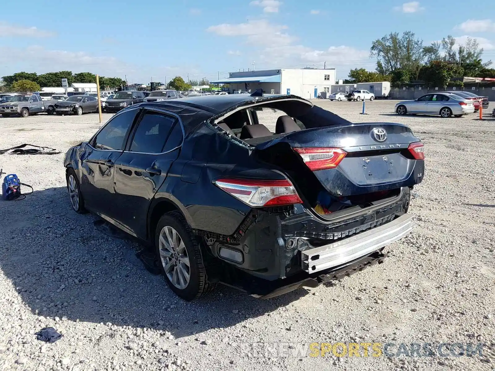 3 Photograph of a damaged car 4T1B11HK5KU780912 TOYOTA CAMRY 2019