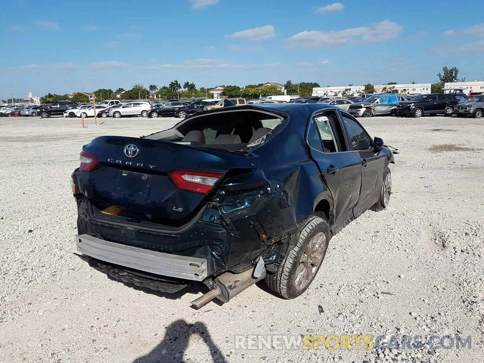 4 Photograph of a damaged car 4T1B11HK5KU780912 TOYOTA CAMRY 2019