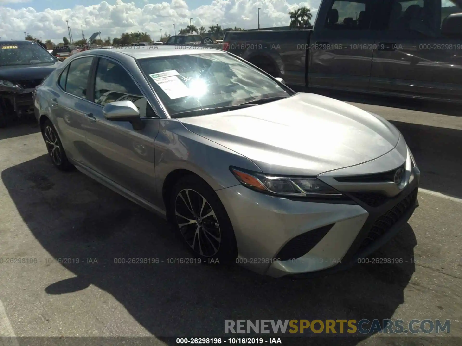 1 Photograph of a damaged car 4T1B11HK5KU781204 TOYOTA CAMRY 2019