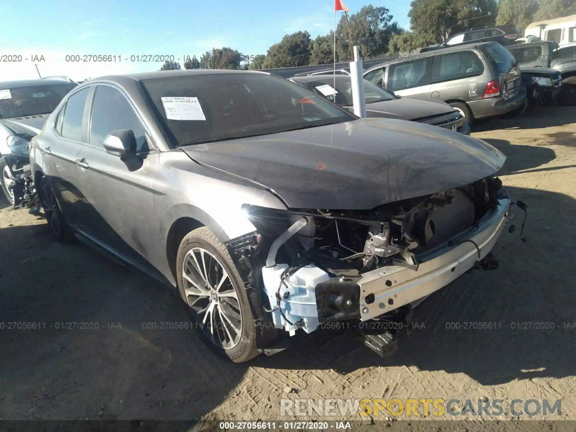 1 Photograph of a damaged car 4T1B11HK5KU781381 TOYOTA CAMRY 2019