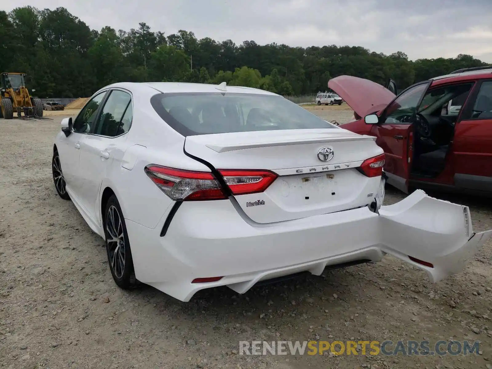 3 Photograph of a damaged car 4T1B11HK5KU781512 TOYOTA CAMRY 2019