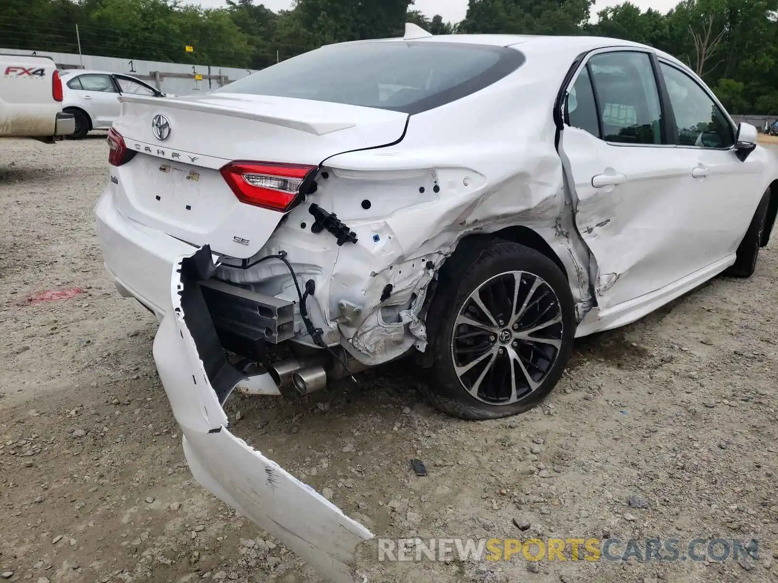 9 Photograph of a damaged car 4T1B11HK5KU781512 TOYOTA CAMRY 2019