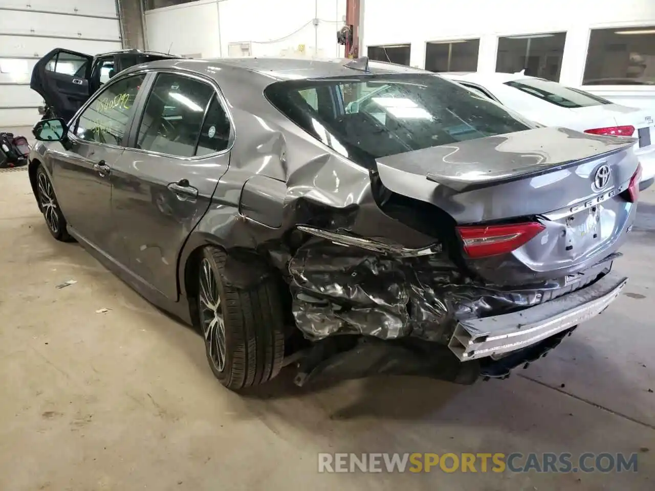 3 Photograph of a damaged car 4T1B11HK5KU781588 TOYOTA CAMRY 2019