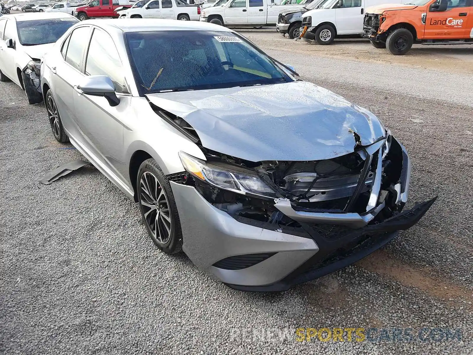 1 Photograph of a damaged car 4T1B11HK5KU782756 TOYOTA CAMRY 2019