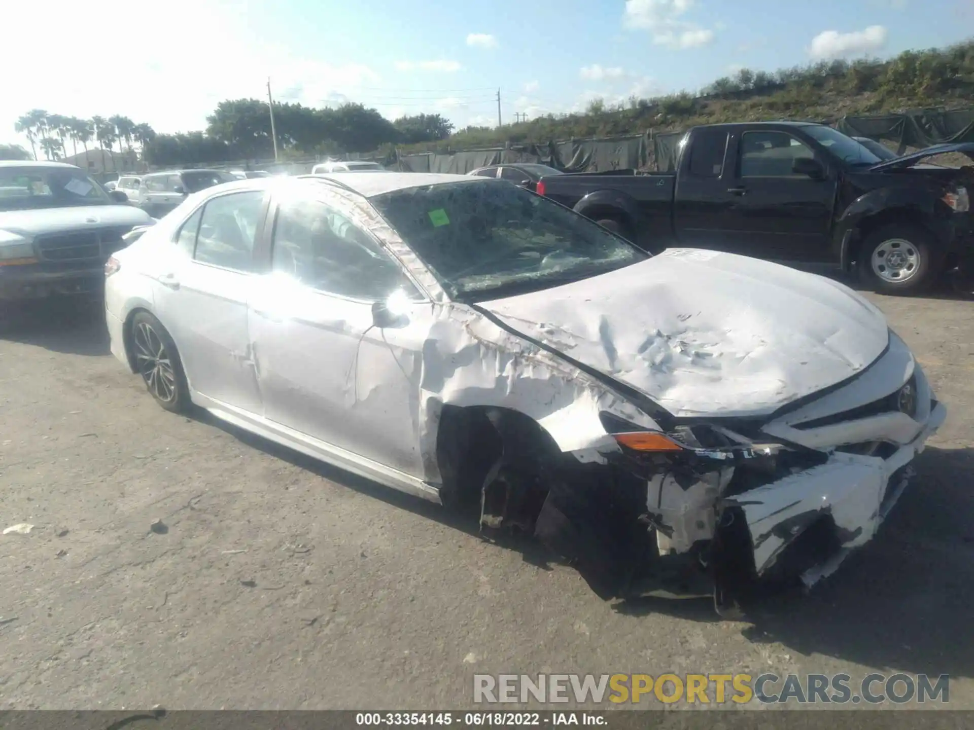 1 Photograph of a damaged car 4T1B11HK5KU783826 TOYOTA CAMRY 2019