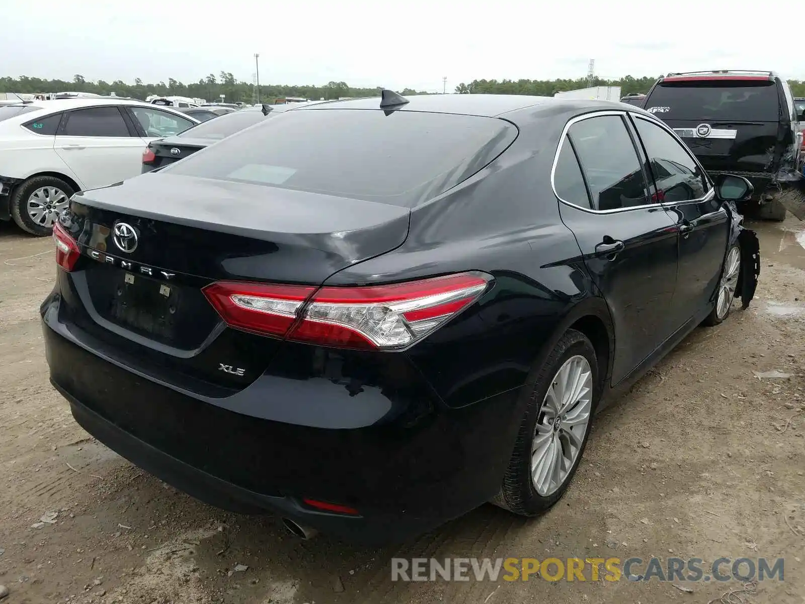 4 Фотография поврежденного автомобиля 4T1B11HK5KU783874 TOYOTA CAMRY 2019