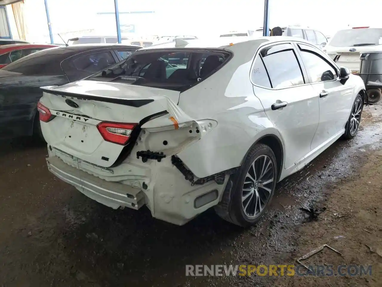 3 Photograph of a damaged car 4T1B11HK5KU784782 TOYOTA CAMRY 2019