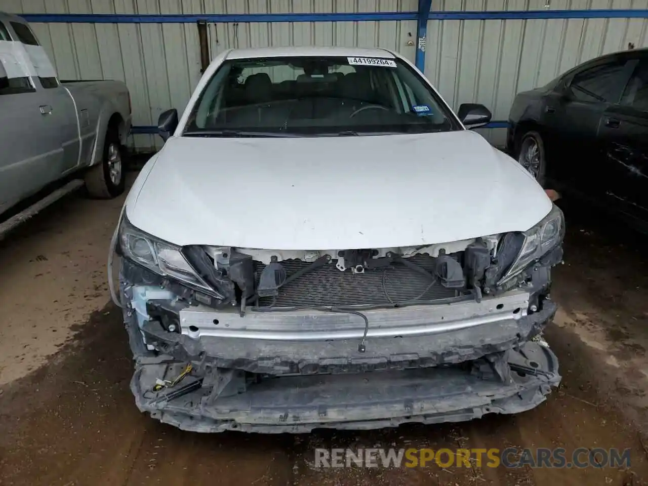 5 Photograph of a damaged car 4T1B11HK5KU784782 TOYOTA CAMRY 2019