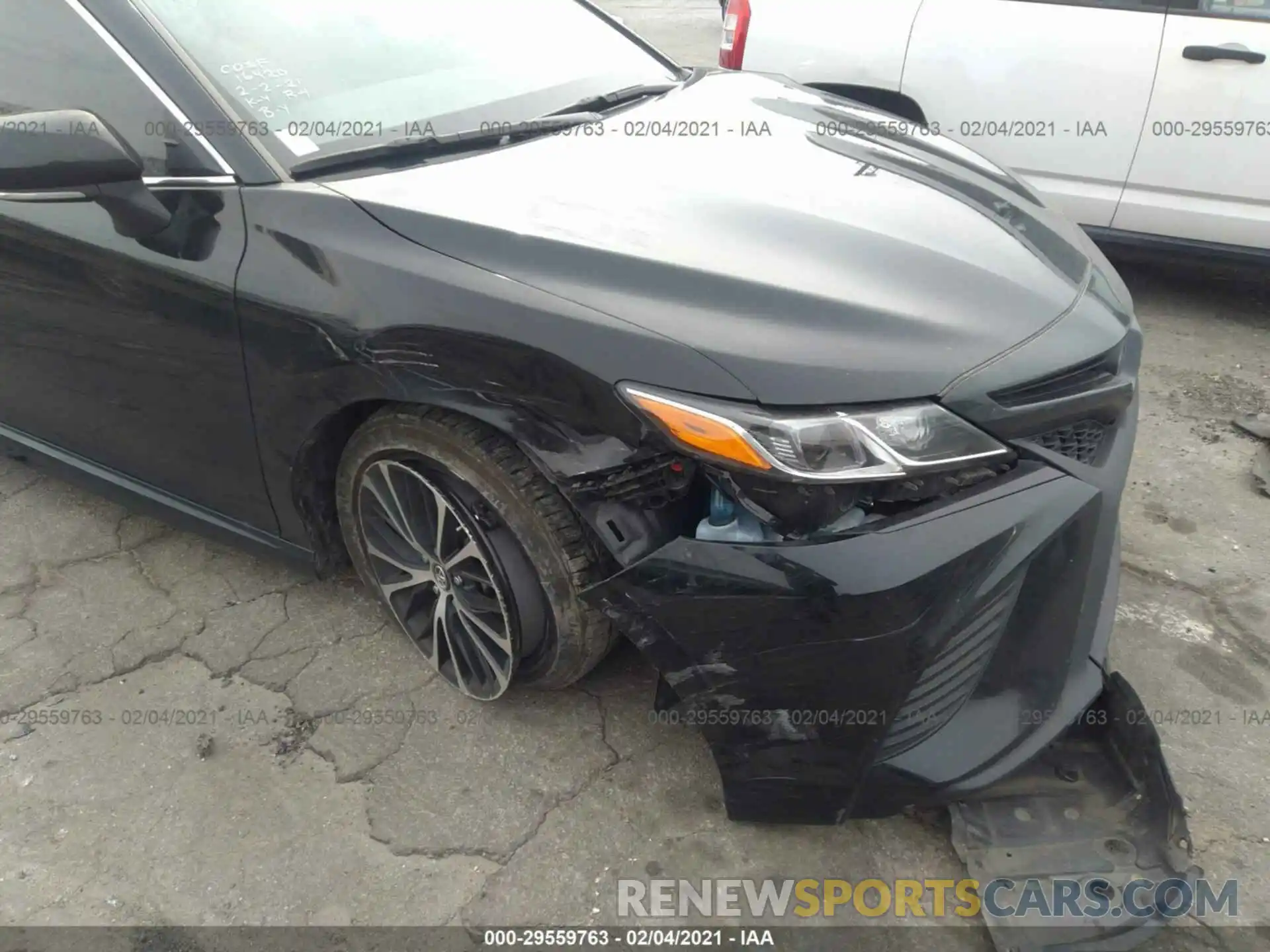 6 Photograph of a damaged car 4T1B11HK5KU785401 TOYOTA CAMRY 2019