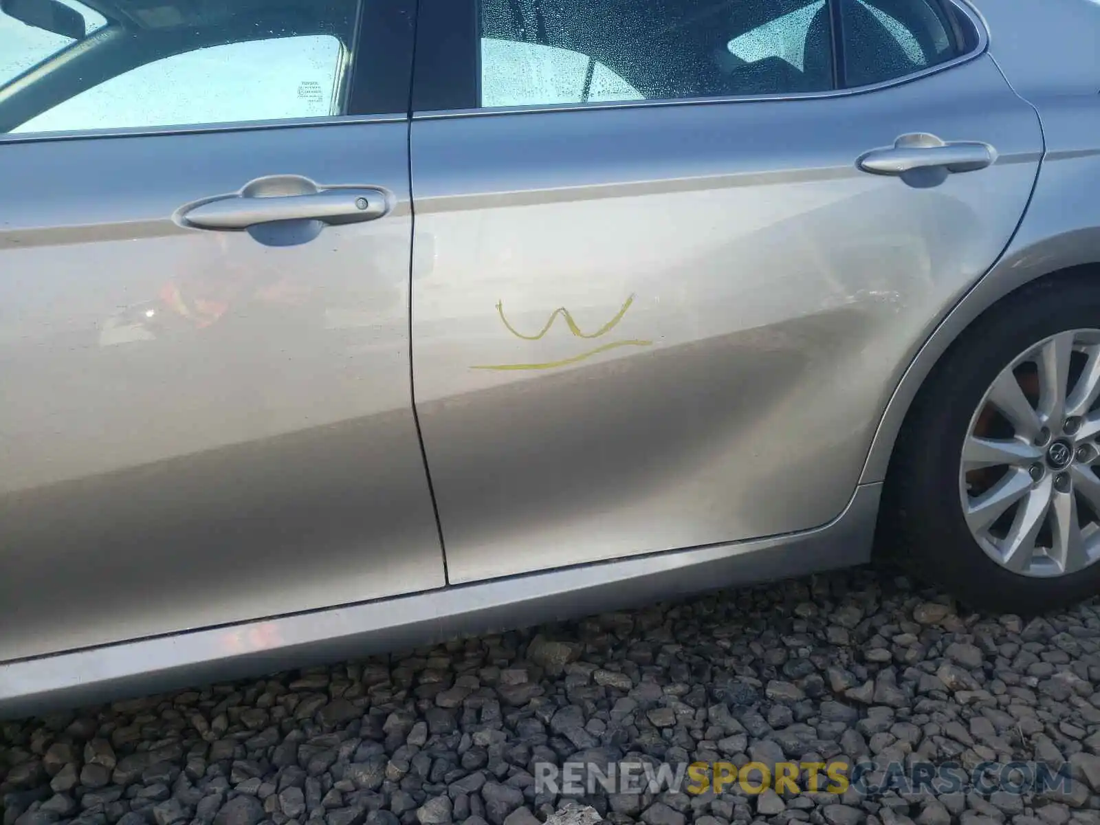 9 Photograph of a damaged car 4T1B11HK5KU788007 TOYOTA CAMRY 2019