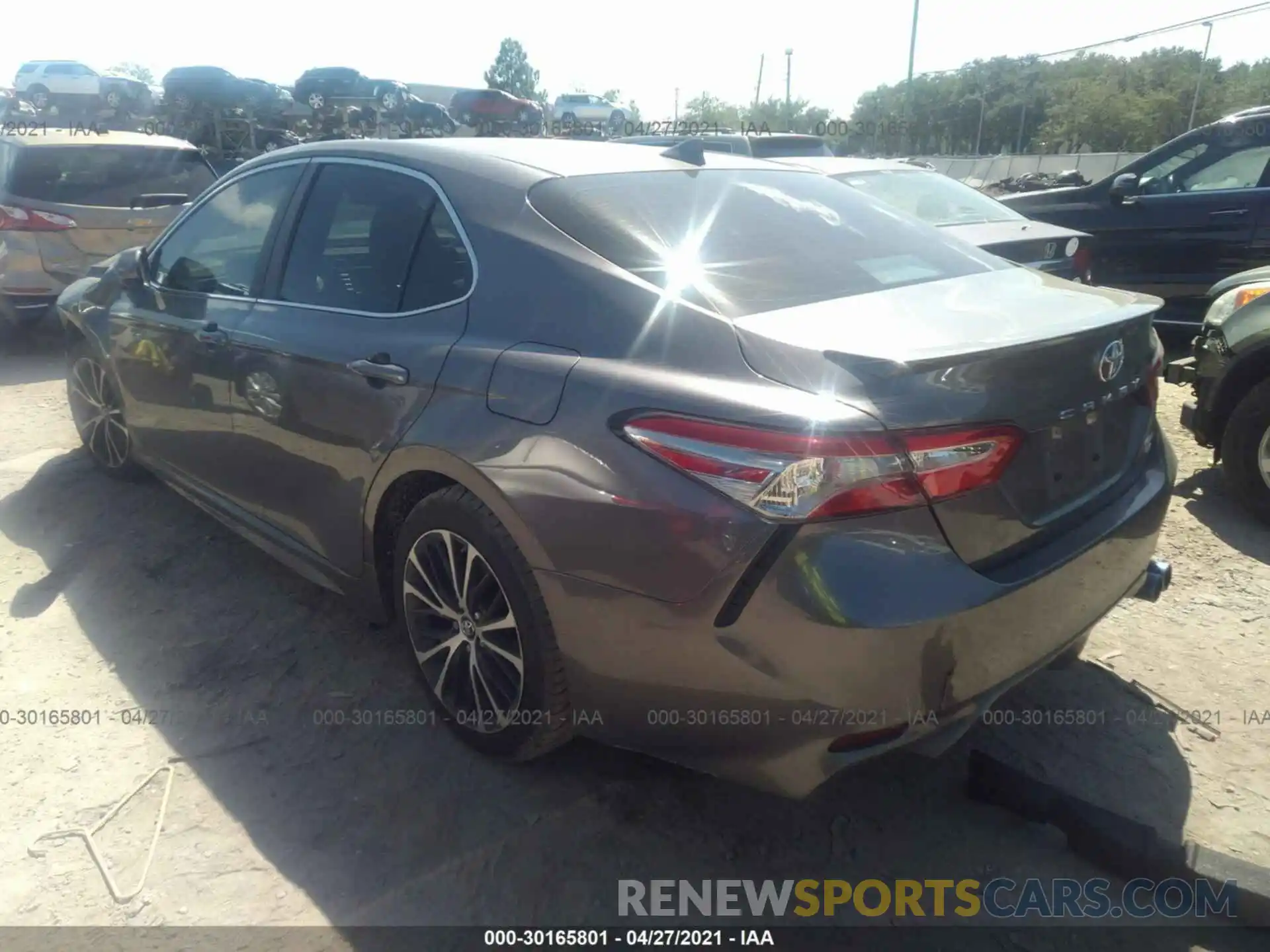 3 Photograph of a damaged car 4T1B11HK5KU788234 TOYOTA CAMRY 2019