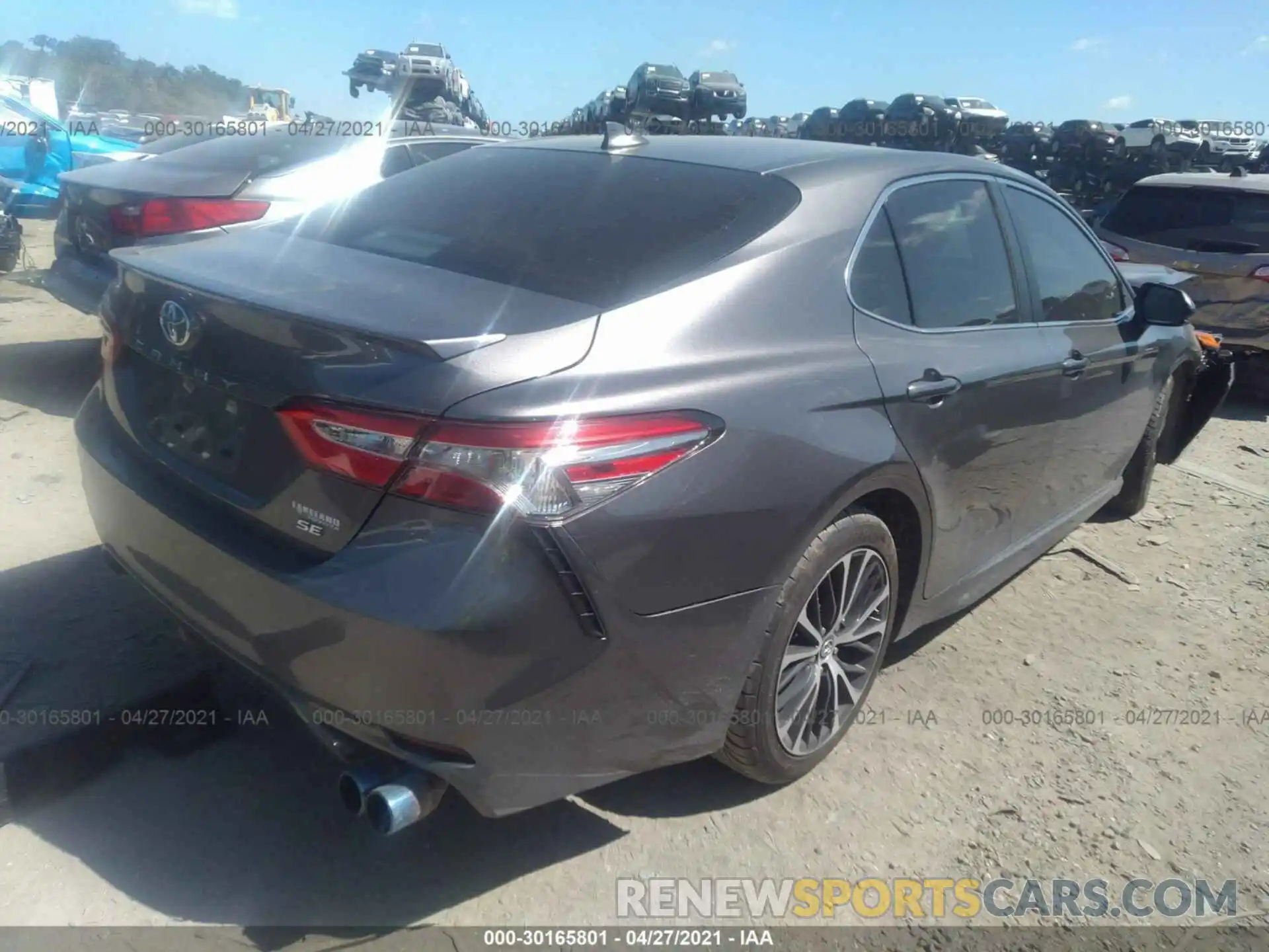 4 Photograph of a damaged car 4T1B11HK5KU788234 TOYOTA CAMRY 2019