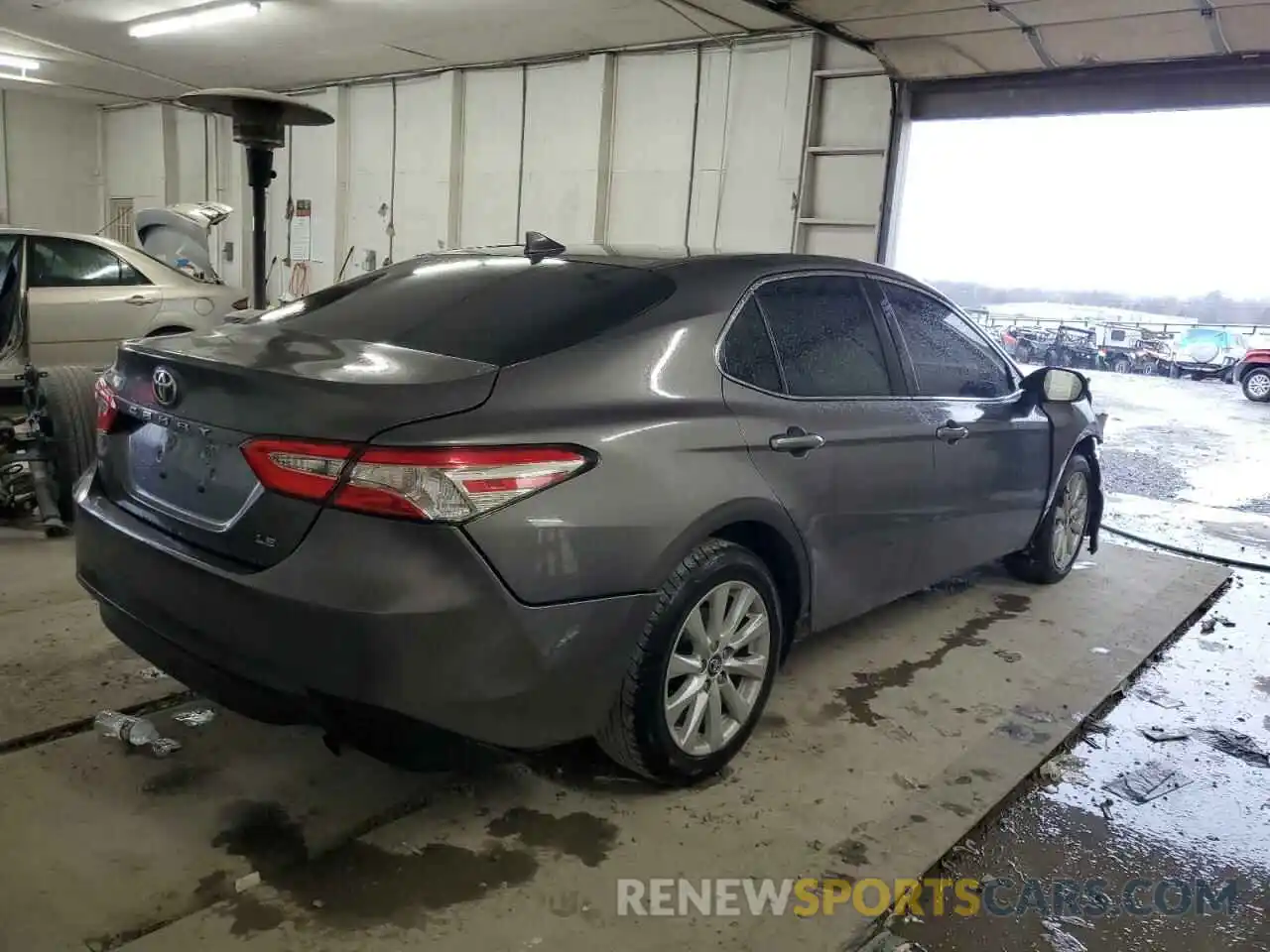 3 Photograph of a damaged car 4T1B11HK5KU788962 TOYOTA CAMRY 2019