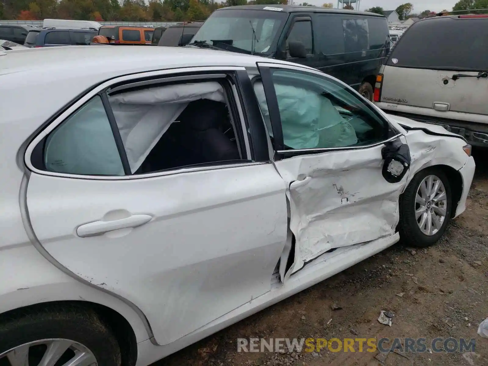 9 Photograph of a damaged car 4T1B11HK5KU790159 TOYOTA CAMRY 2019