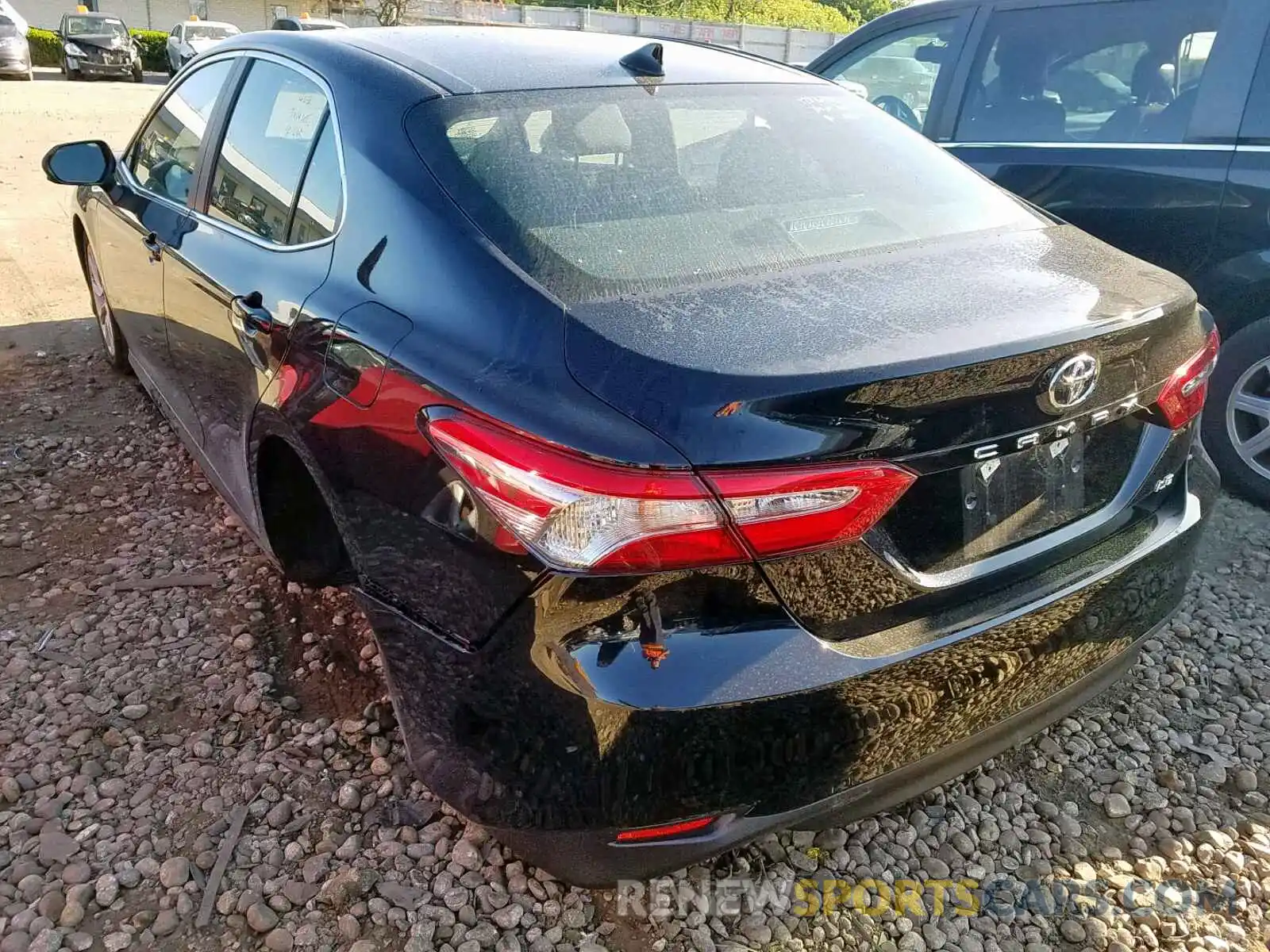 3 Photograph of a damaged car 4T1B11HK5KU790338 TOYOTA CAMRY 2019