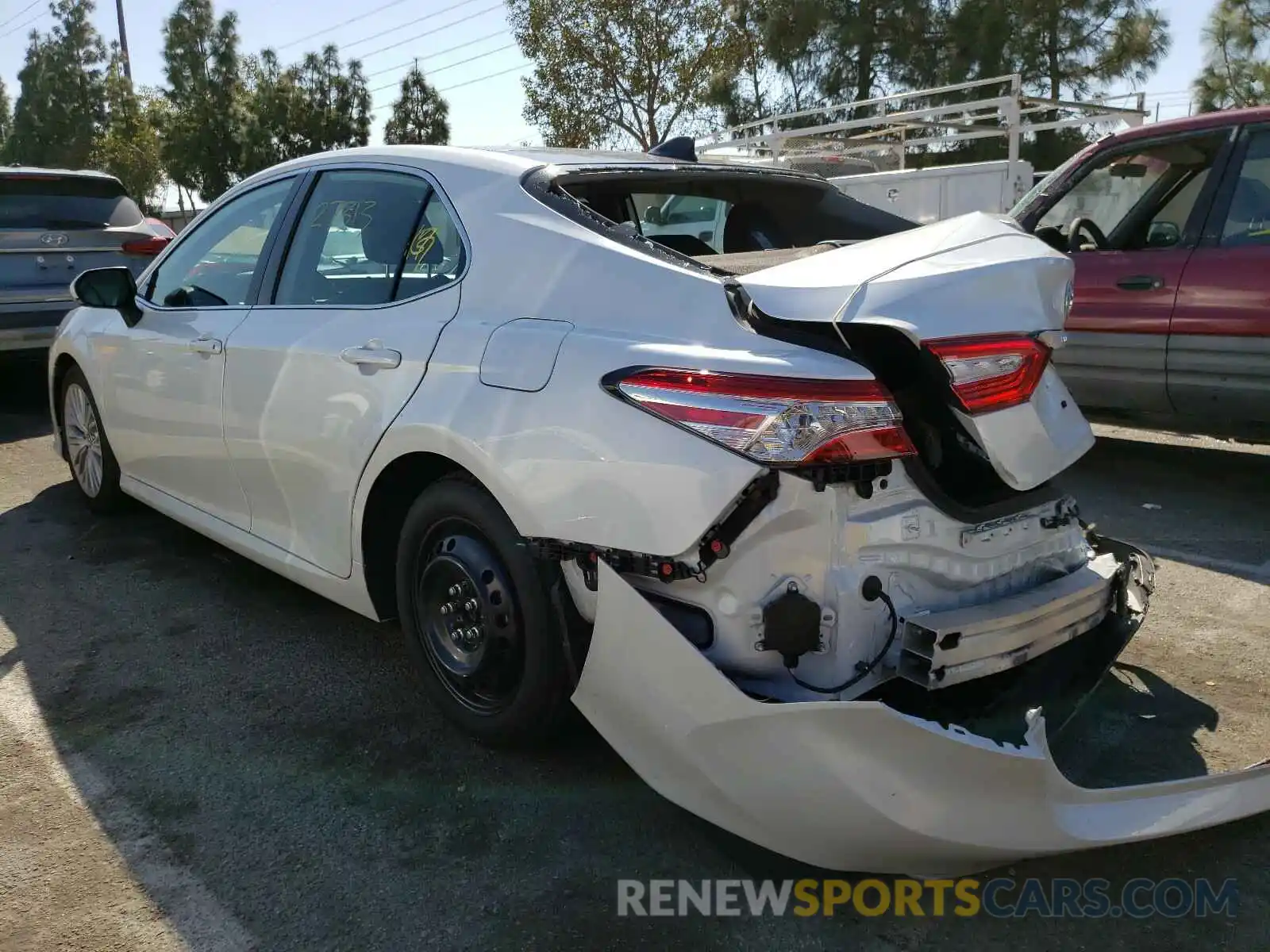 3 Photograph of a damaged car 4T1B11HK5KU790680 TOYOTA CAMRY 2019