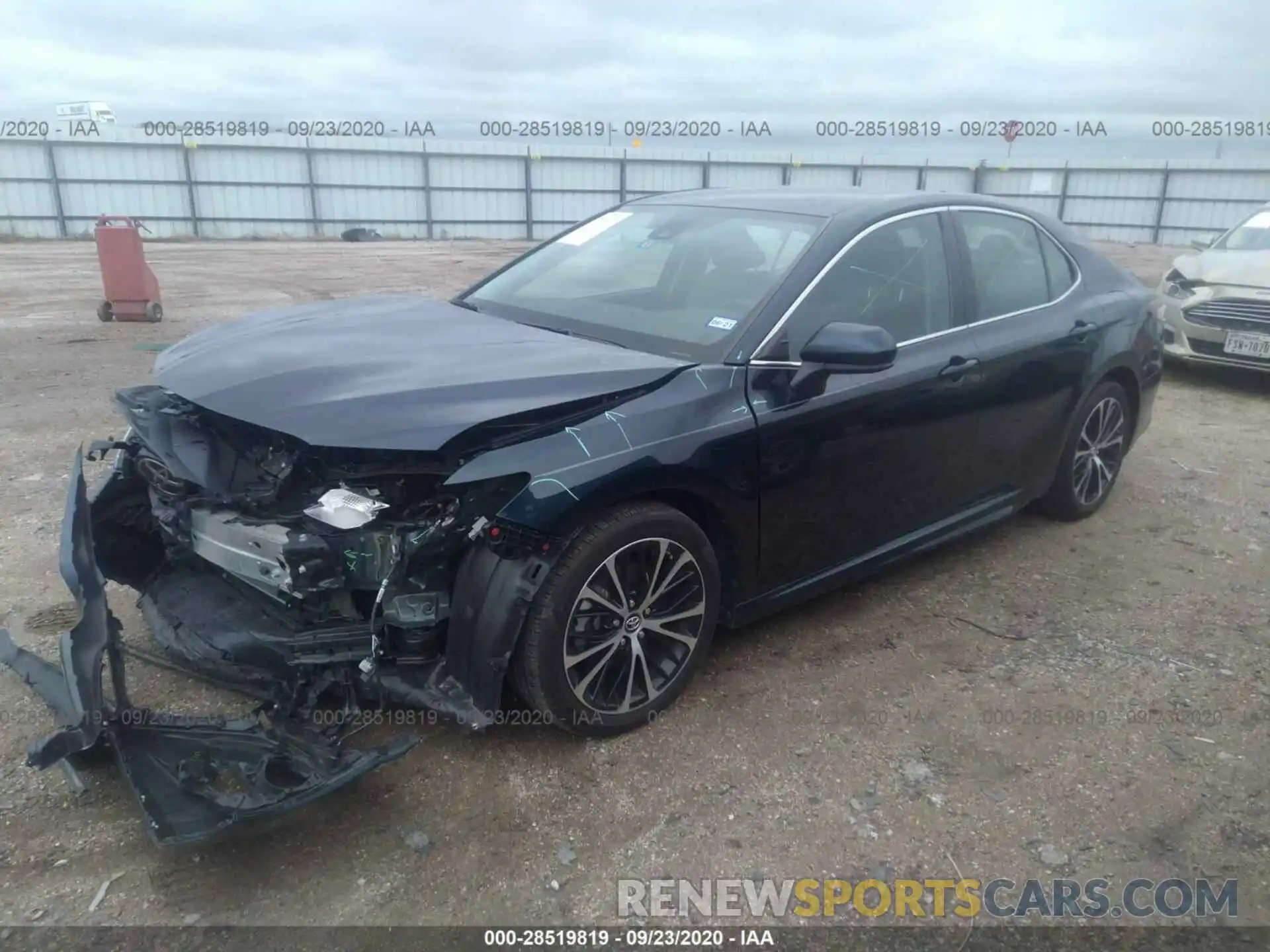 2 Photograph of a damaged car 4T1B11HK5KU792140 TOYOTA CAMRY 2019