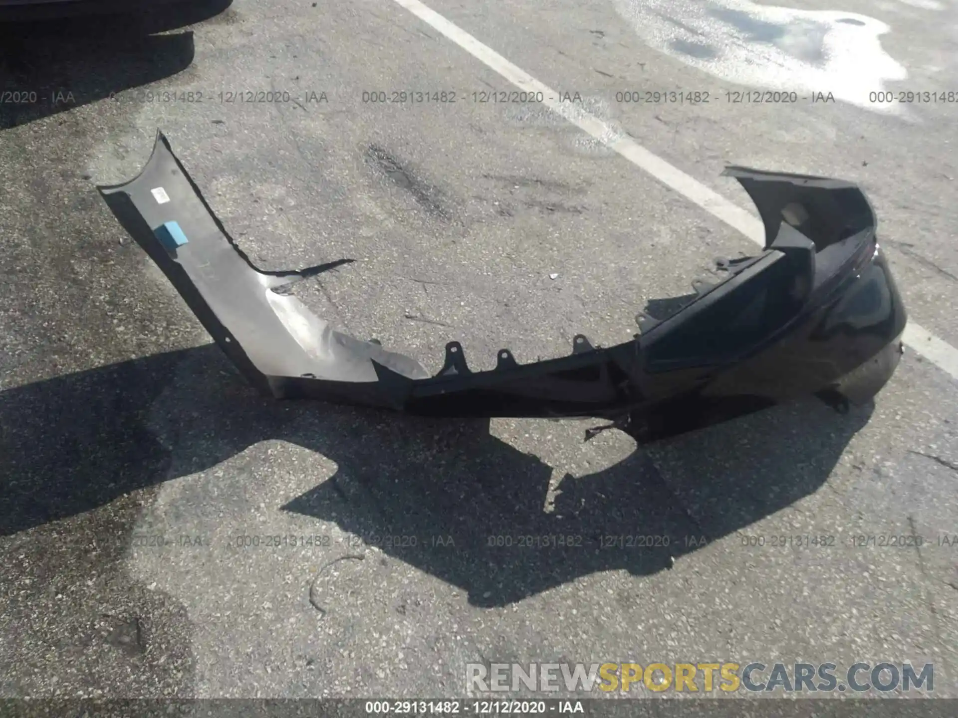 12 Photograph of a damaged car 4T1B11HK5KU792543 TOYOTA CAMRY 2019