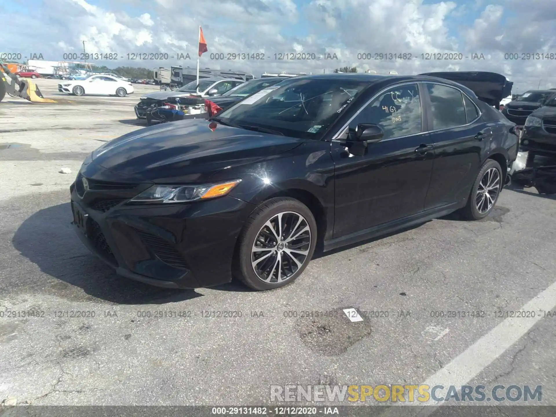 2 Photograph of a damaged car 4T1B11HK5KU792543 TOYOTA CAMRY 2019