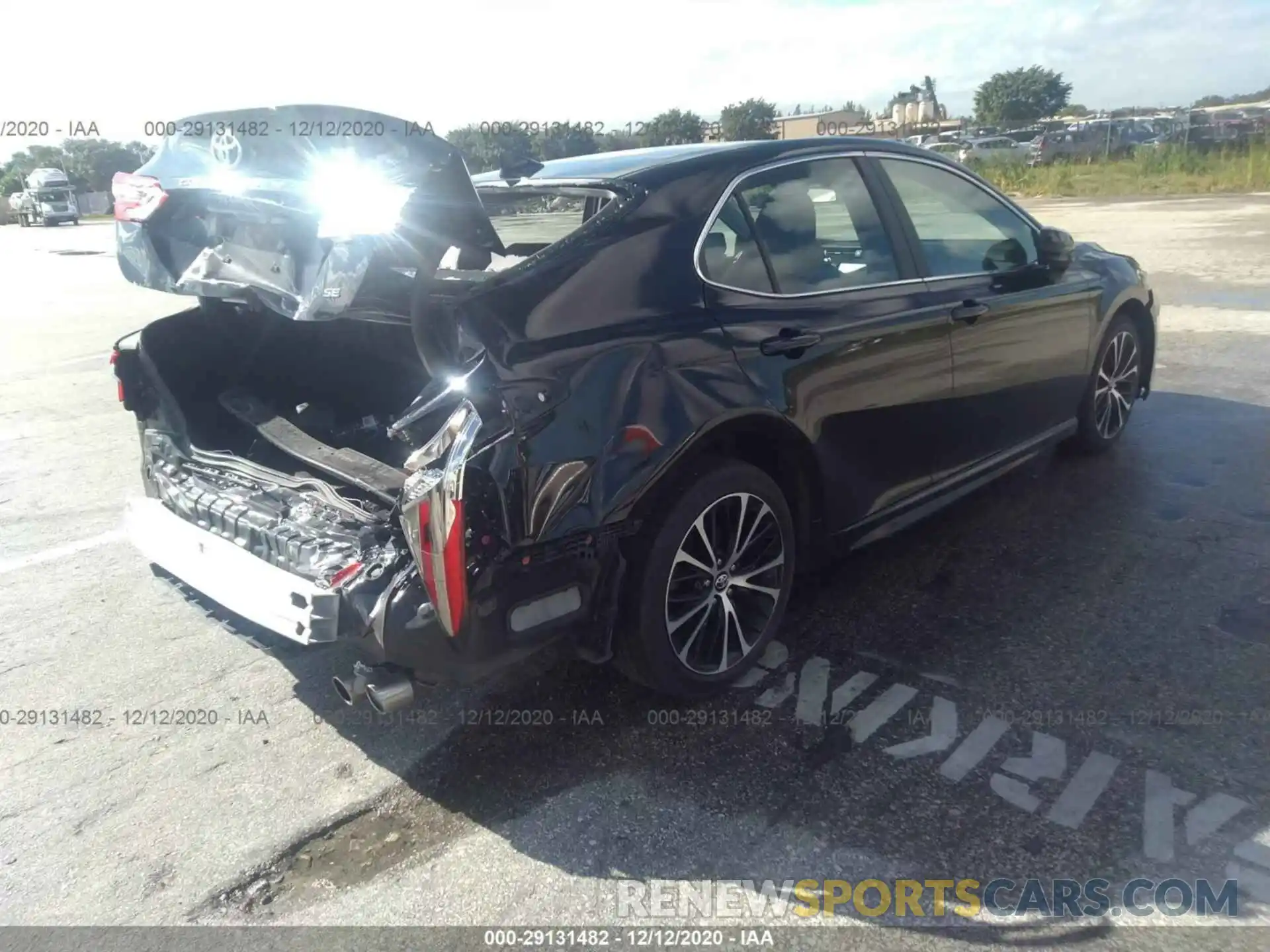 4 Photograph of a damaged car 4T1B11HK5KU792543 TOYOTA CAMRY 2019