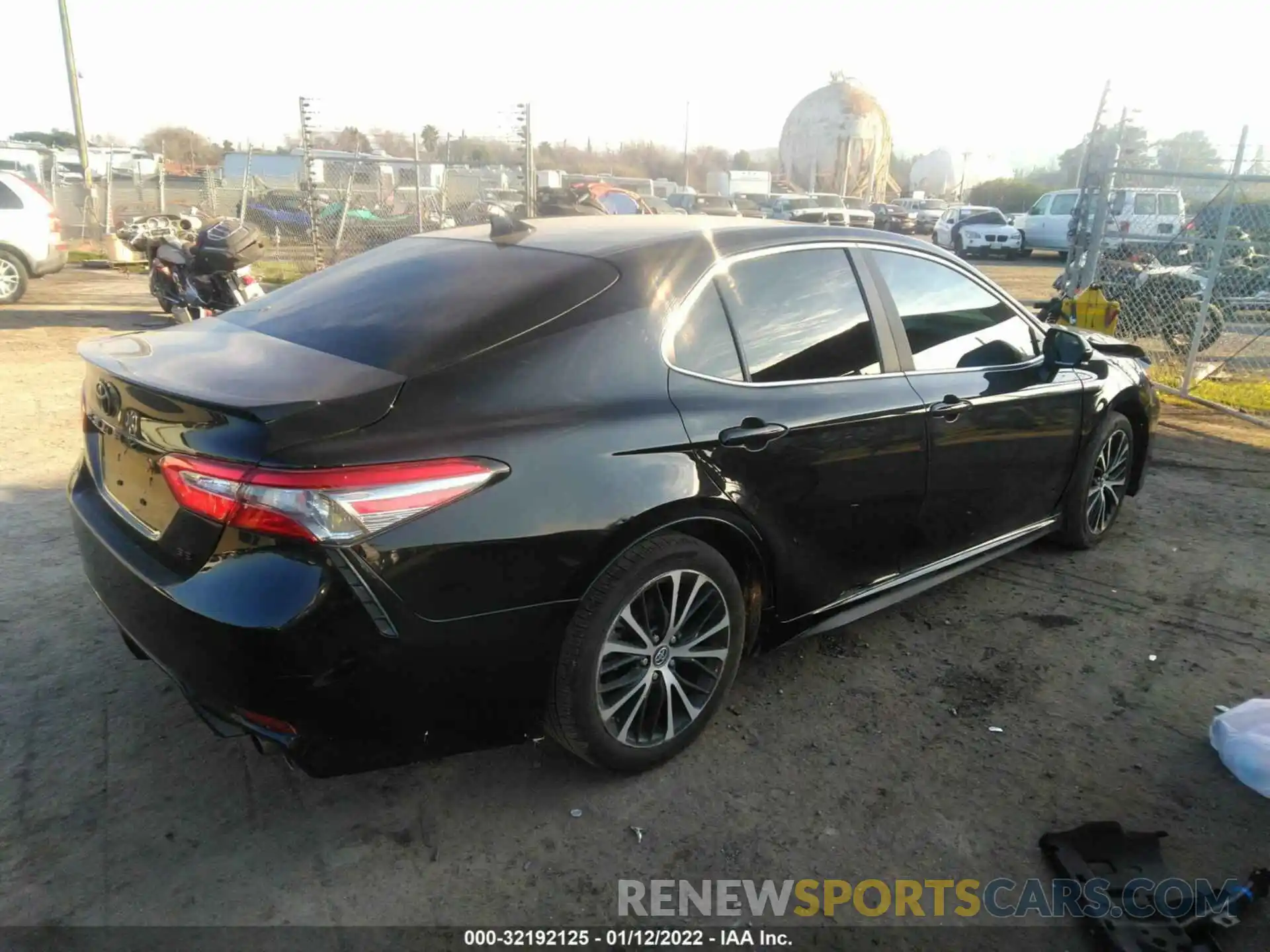 4 Фотография поврежденного автомобиля 4T1B11HK5KU792641 TOYOTA CAMRY 2019