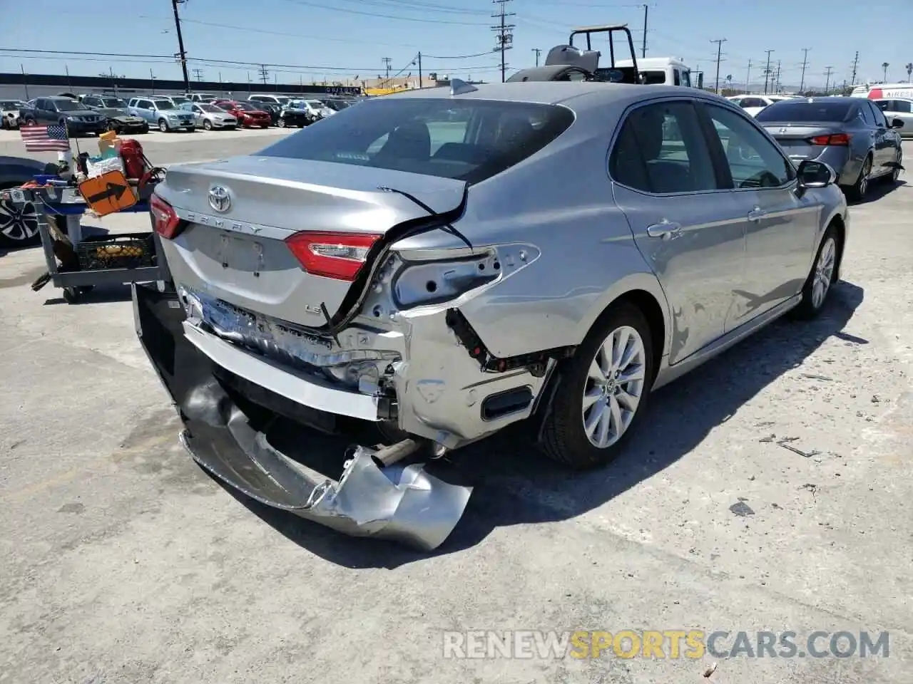 4 Photograph of a damaged car 4T1B11HK5KU794440 TOYOTA CAMRY 2019