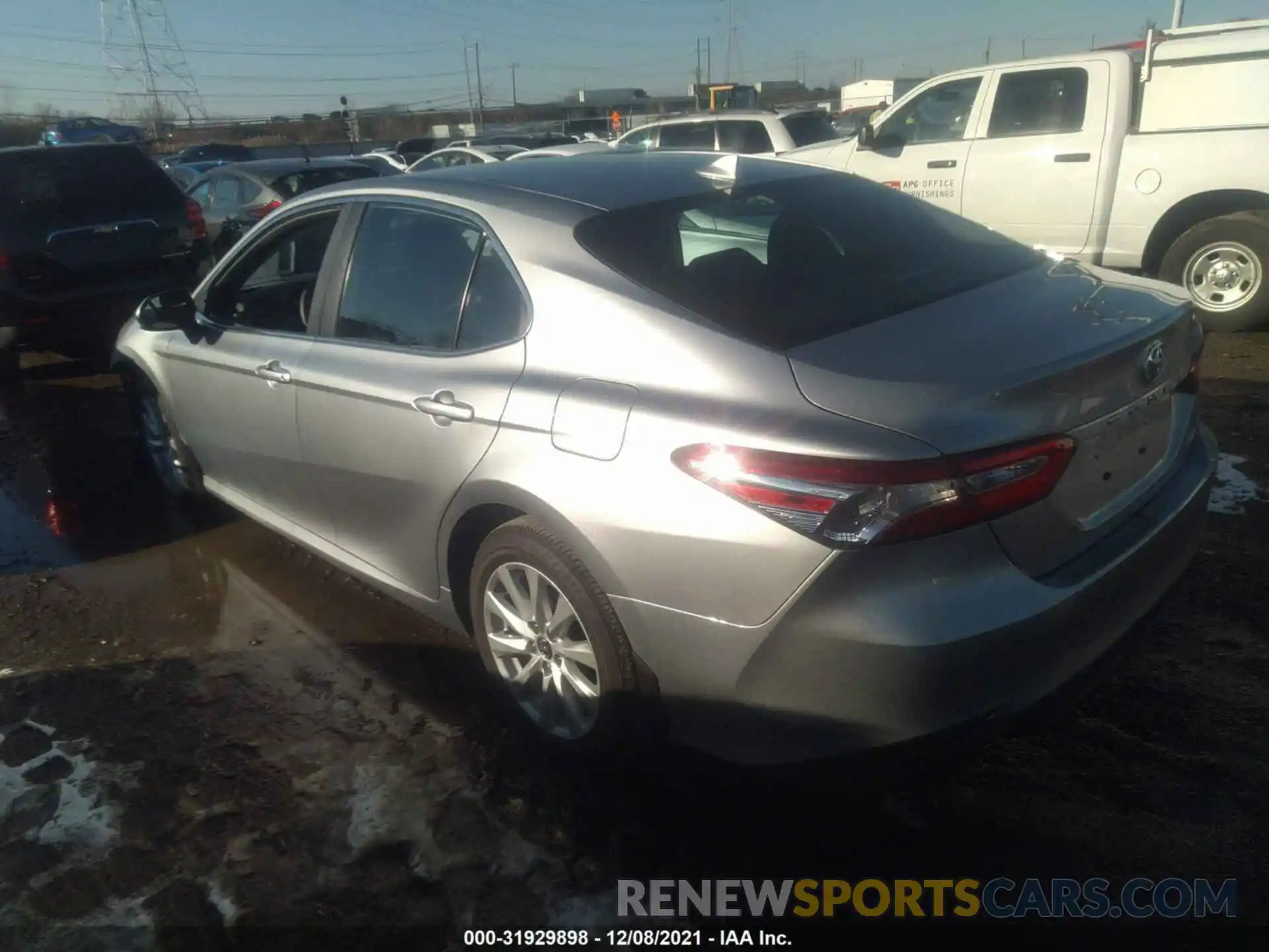 3 Photograph of a damaged car 4T1B11HK5KU796110 TOYOTA CAMRY 2019