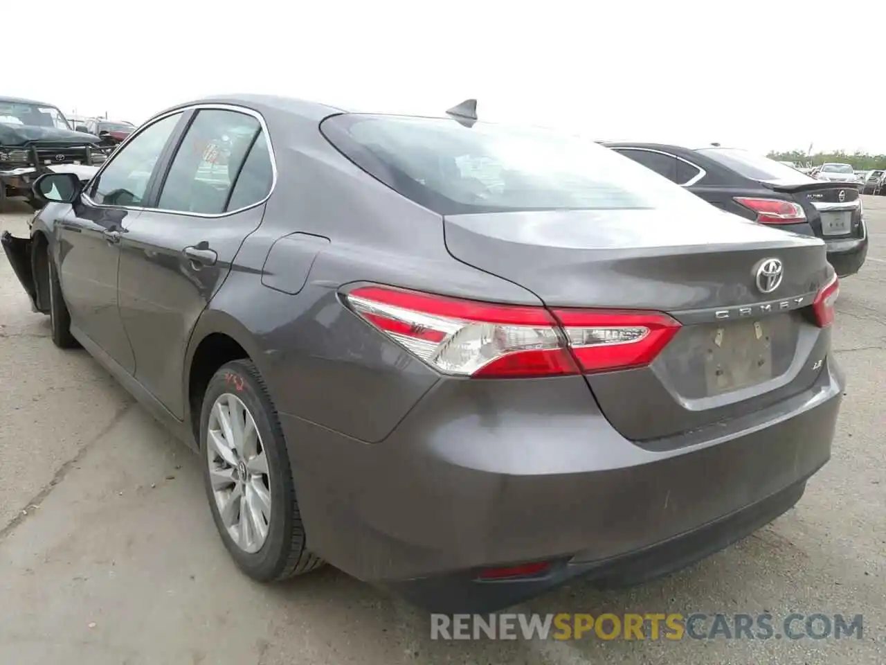 3 Photograph of a damaged car 4T1B11HK5KU796608 TOYOTA CAMRY 2019