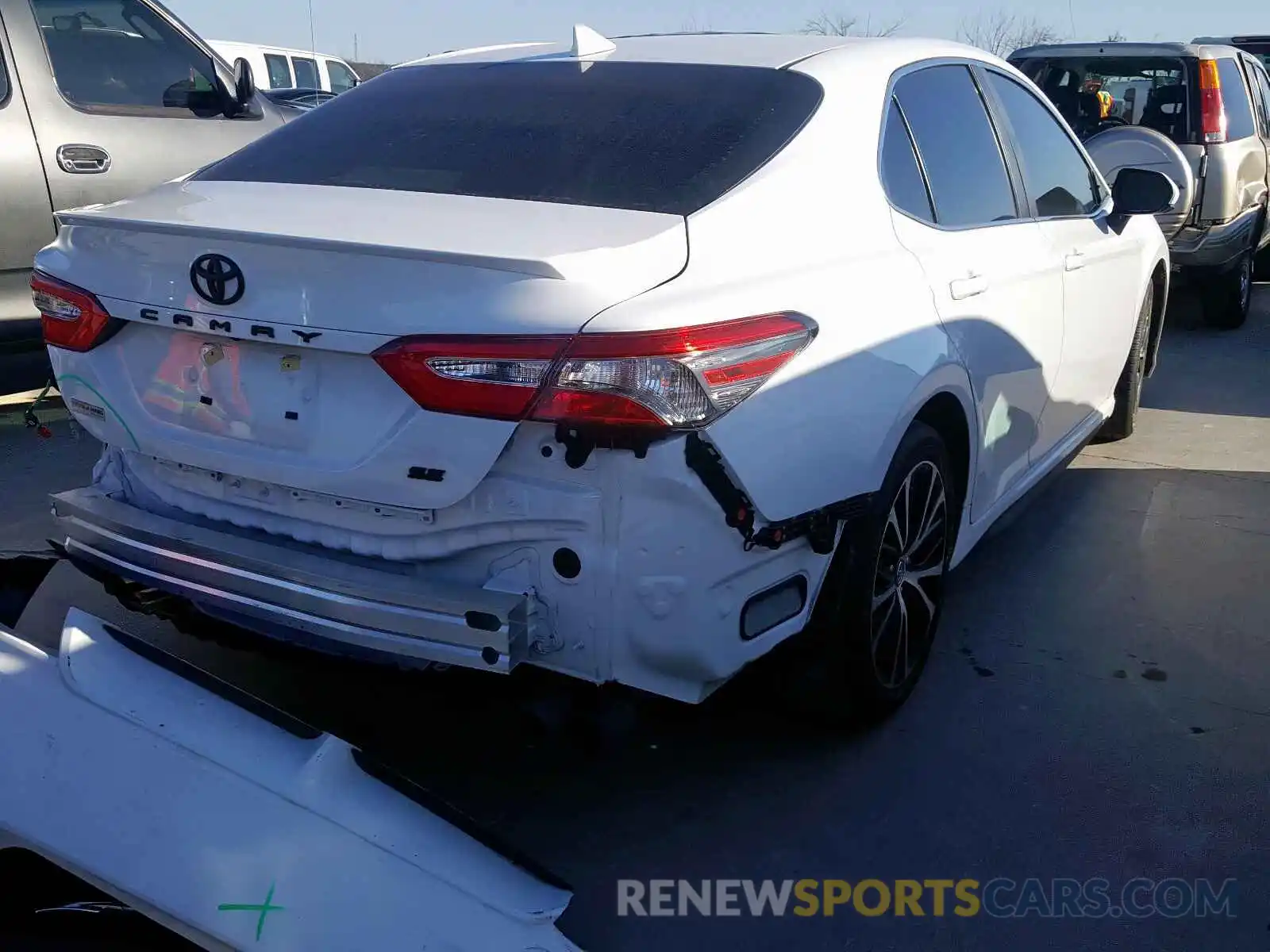 4 Photograph of a damaged car 4T1B11HK5KU797774 TOYOTA CAMRY 2019