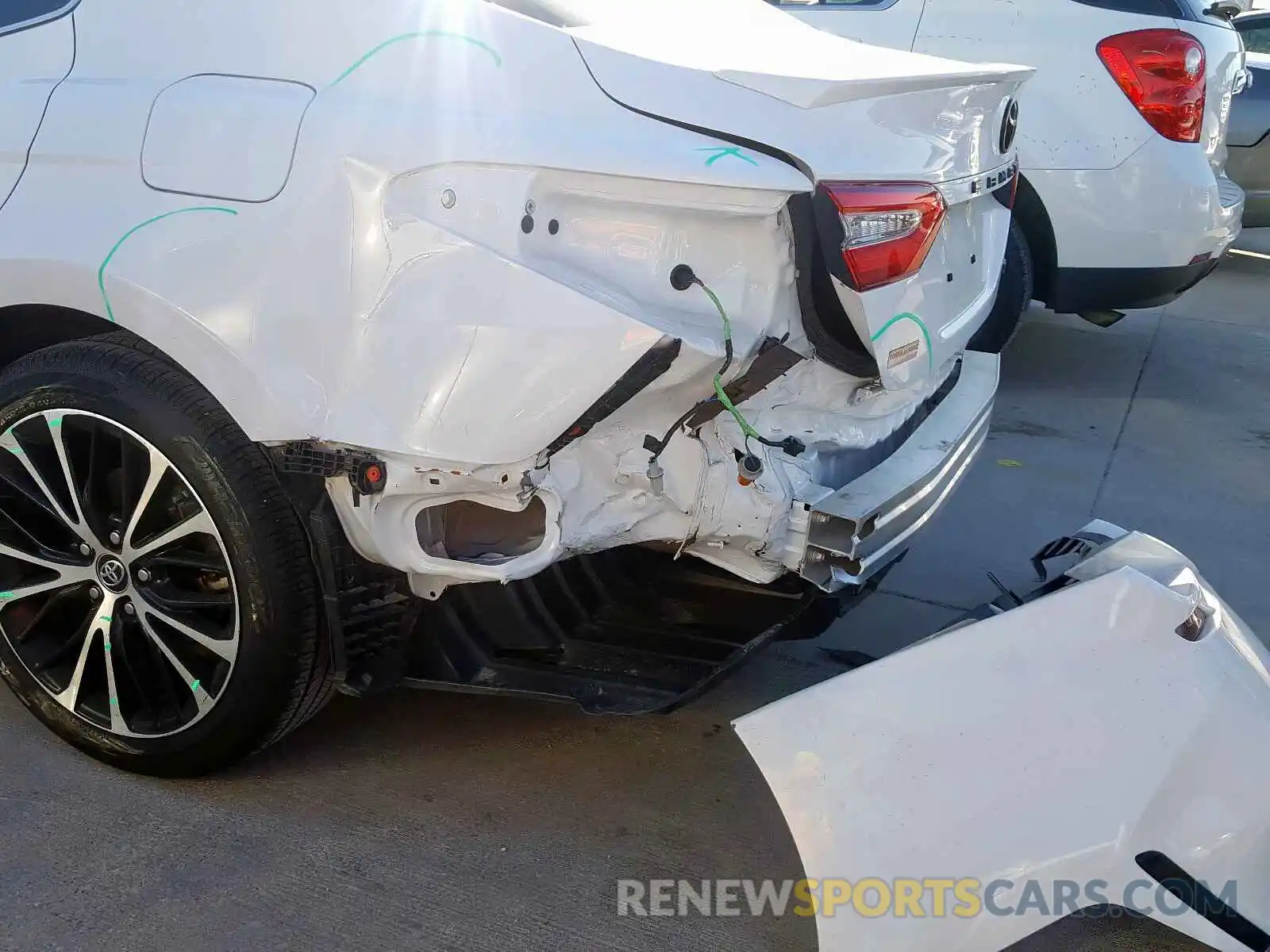 9 Photograph of a damaged car 4T1B11HK5KU797774 TOYOTA CAMRY 2019