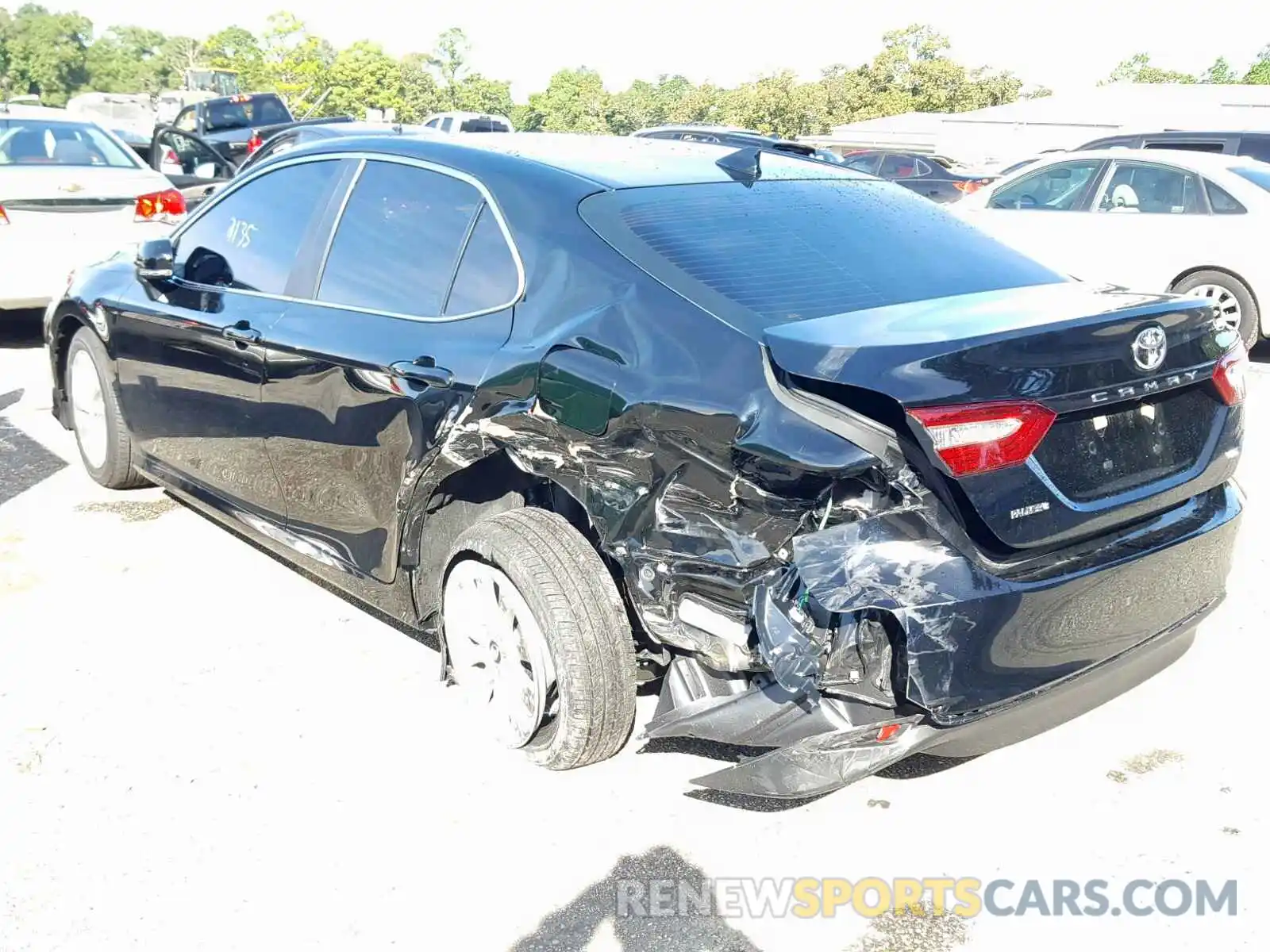 3 Photograph of a damaged car 4T1B11HK5KU798939 TOYOTA CAMRY 2019