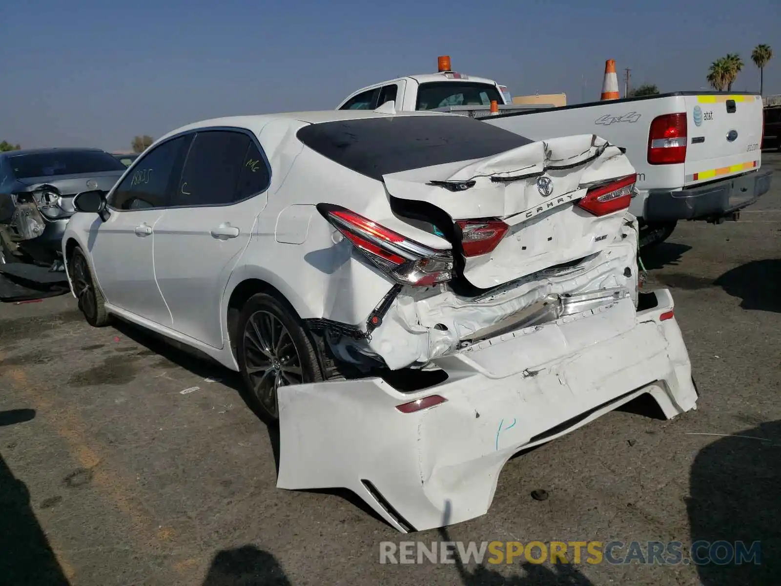 3 Photograph of a damaged car 4T1B11HK5KU801001 TOYOTA CAMRY 2019