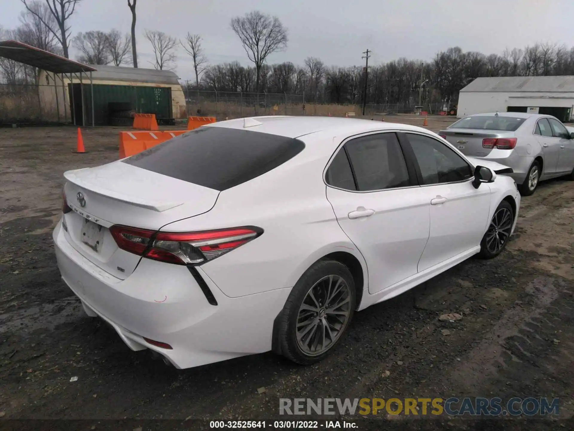 4 Photograph of a damaged car 4T1B11HK5KU801242 TOYOTA CAMRY 2019