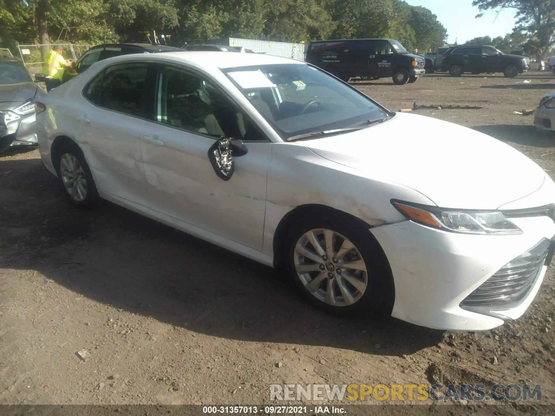 1 Photograph of a damaged car 4T1B11HK5KU801631 TOYOTA CAMRY 2019