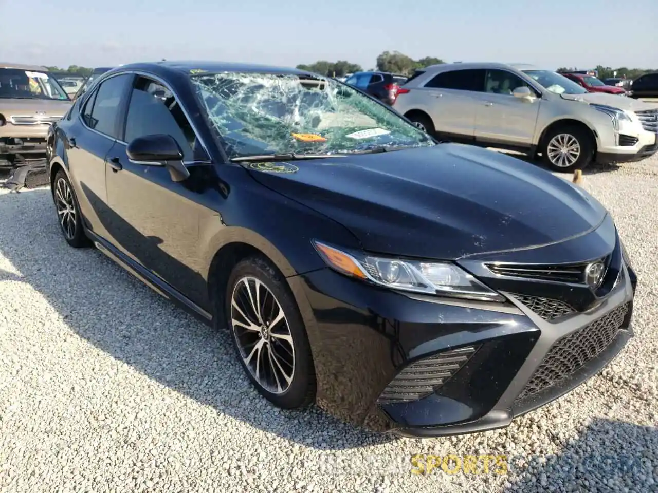 1 Photograph of a damaged car 4T1B11HK5KU801774 TOYOTA CAMRY 2019