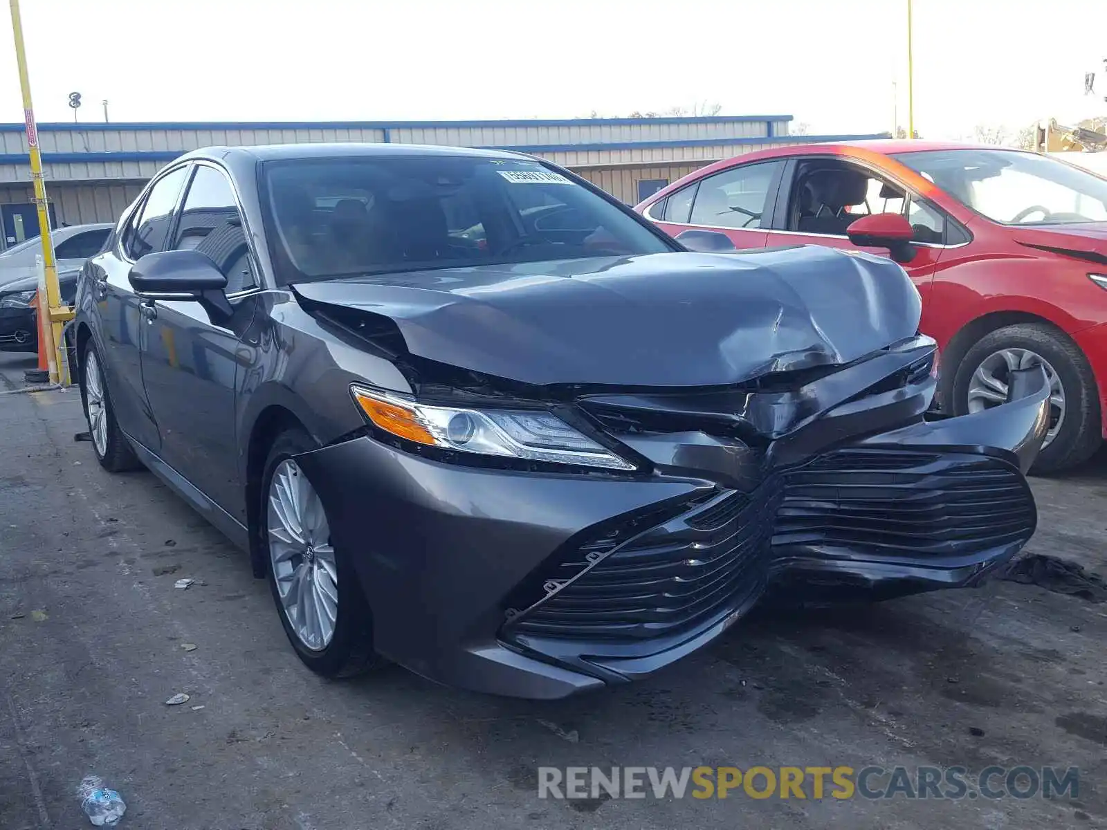 1 Photograph of a damaged car 4T1B11HK5KU802780 TOYOTA CAMRY 2019