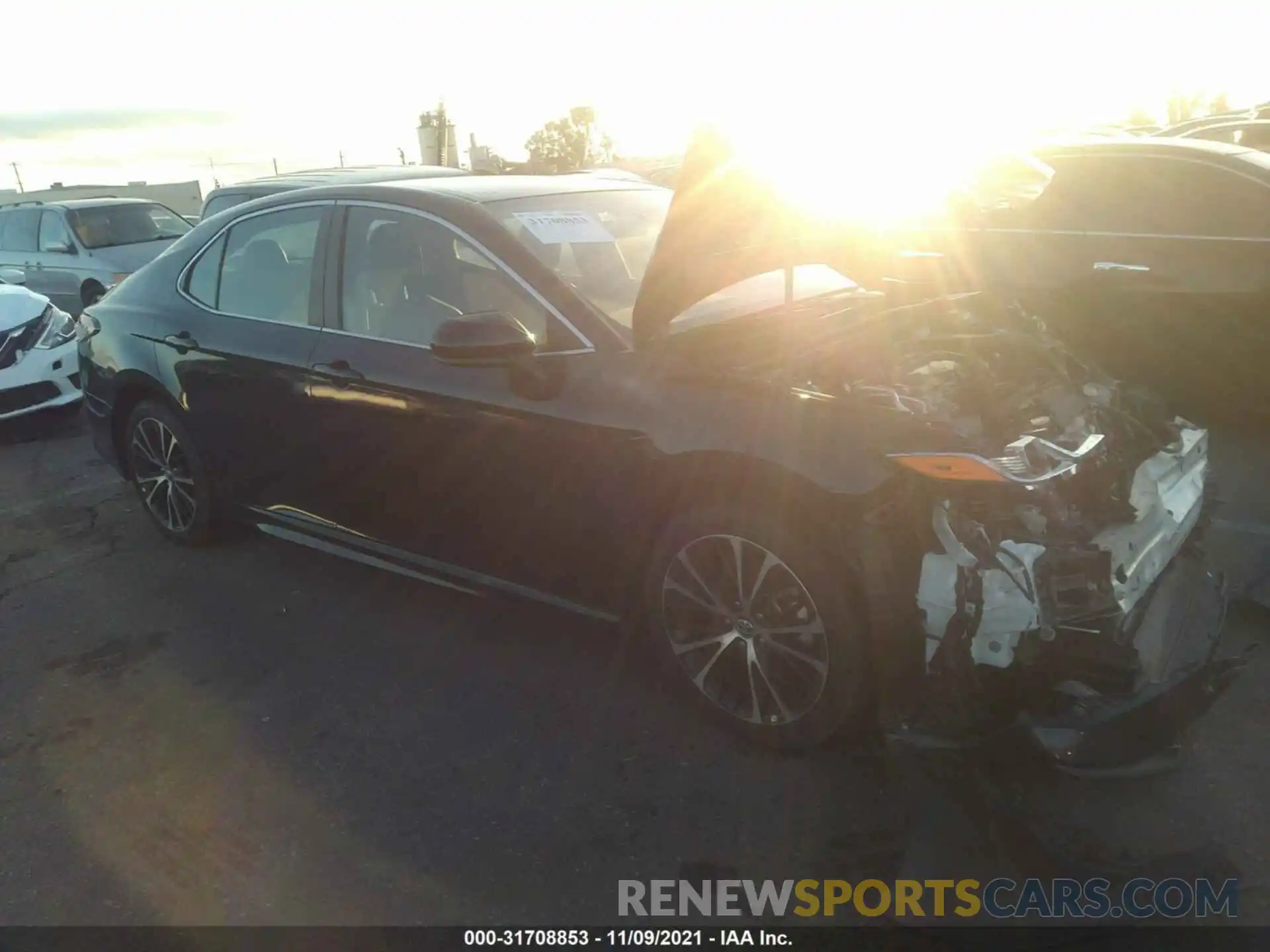 1 Photograph of a damaged car 4T1B11HK5KU803007 TOYOTA CAMRY 2019