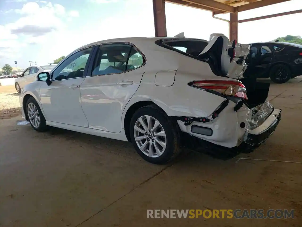 3 Photograph of a damaged car 4T1B11HK5KU803069 TOYOTA CAMRY 2019