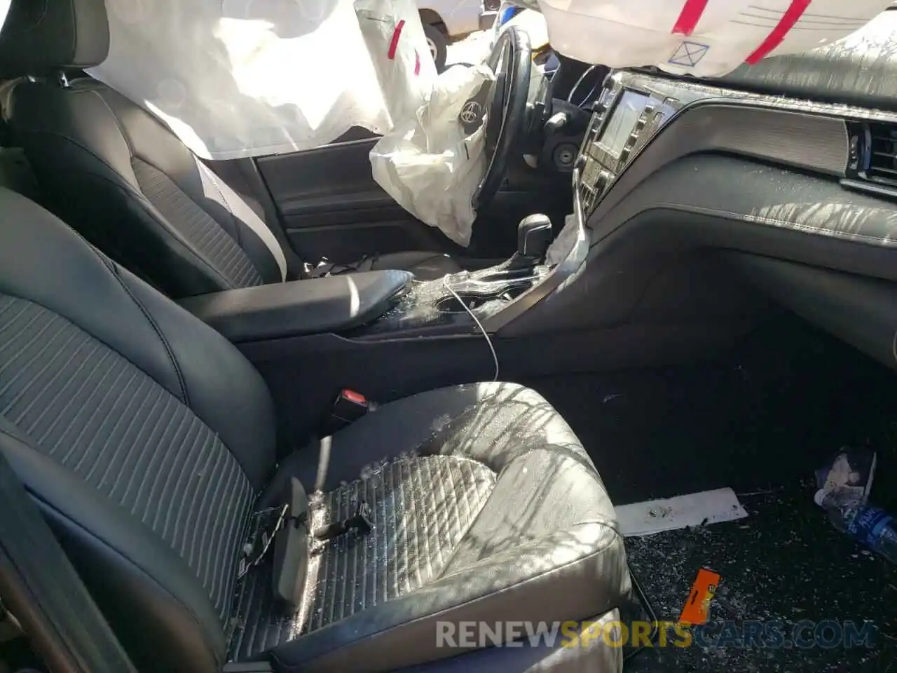 5 Photograph of a damaged car 4T1B11HK5KU803587 TOYOTA CAMRY 2019