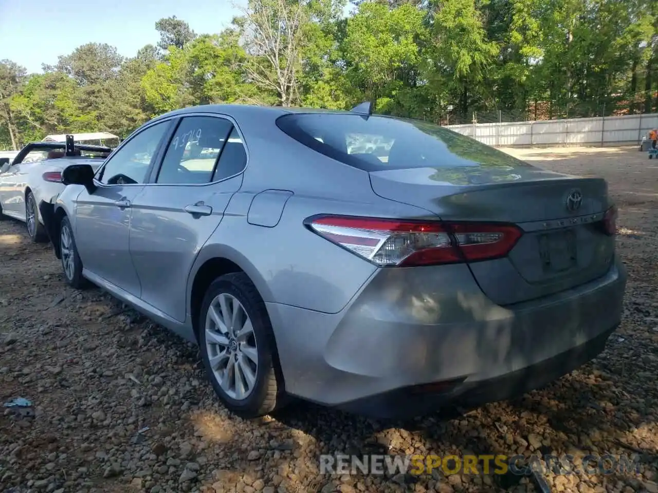 3 Photograph of a damaged car 4T1B11HK5KU803668 TOYOTA CAMRY 2019