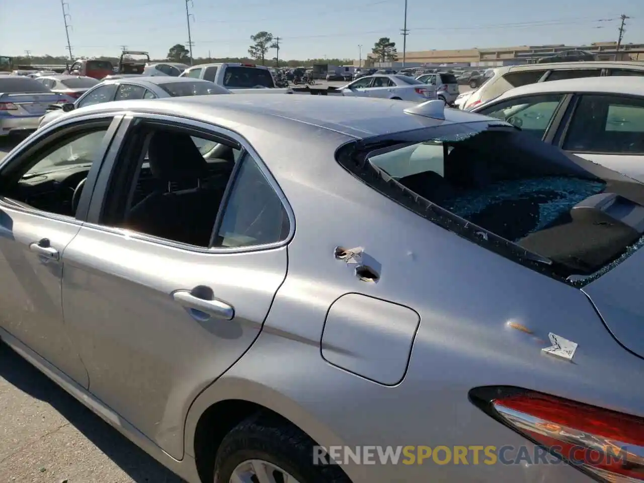 9 Photograph of a damaged car 4T1B11HK5KU806053 TOYOTA CAMRY 2019