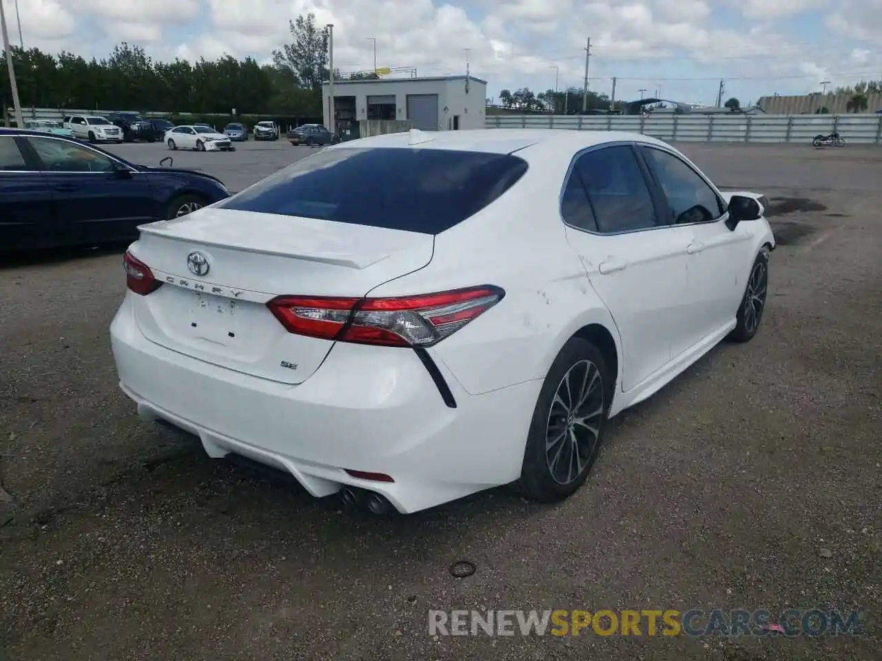 4 Photograph of a damaged car 4T1B11HK5KU807011 TOYOTA CAMRY 2019