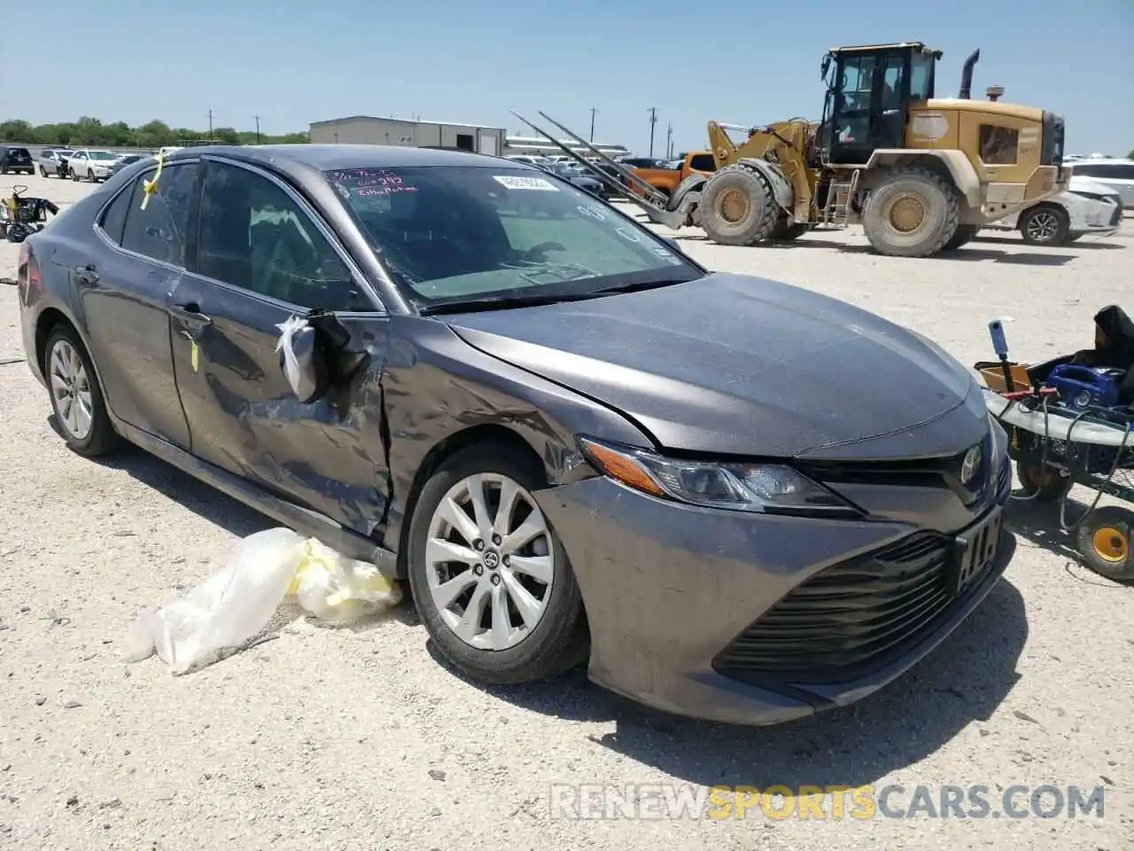 1 Photograph of a damaged car 4T1B11HK5KU809261 TOYOTA CAMRY 2019